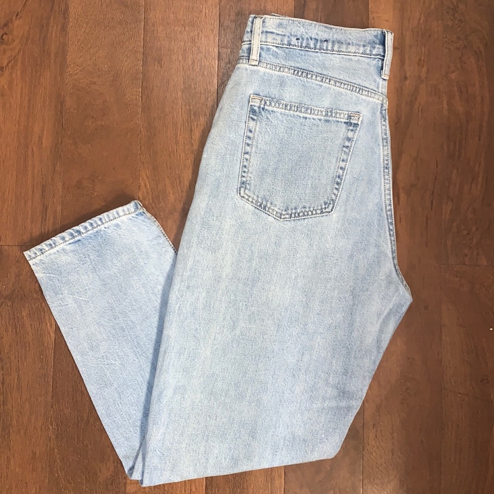 High-Rise light wash denim Mom Jeans